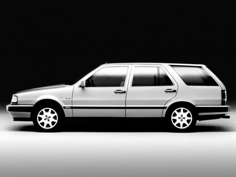  Lancia Thema SW 1988 года  (фото 3 из 8)